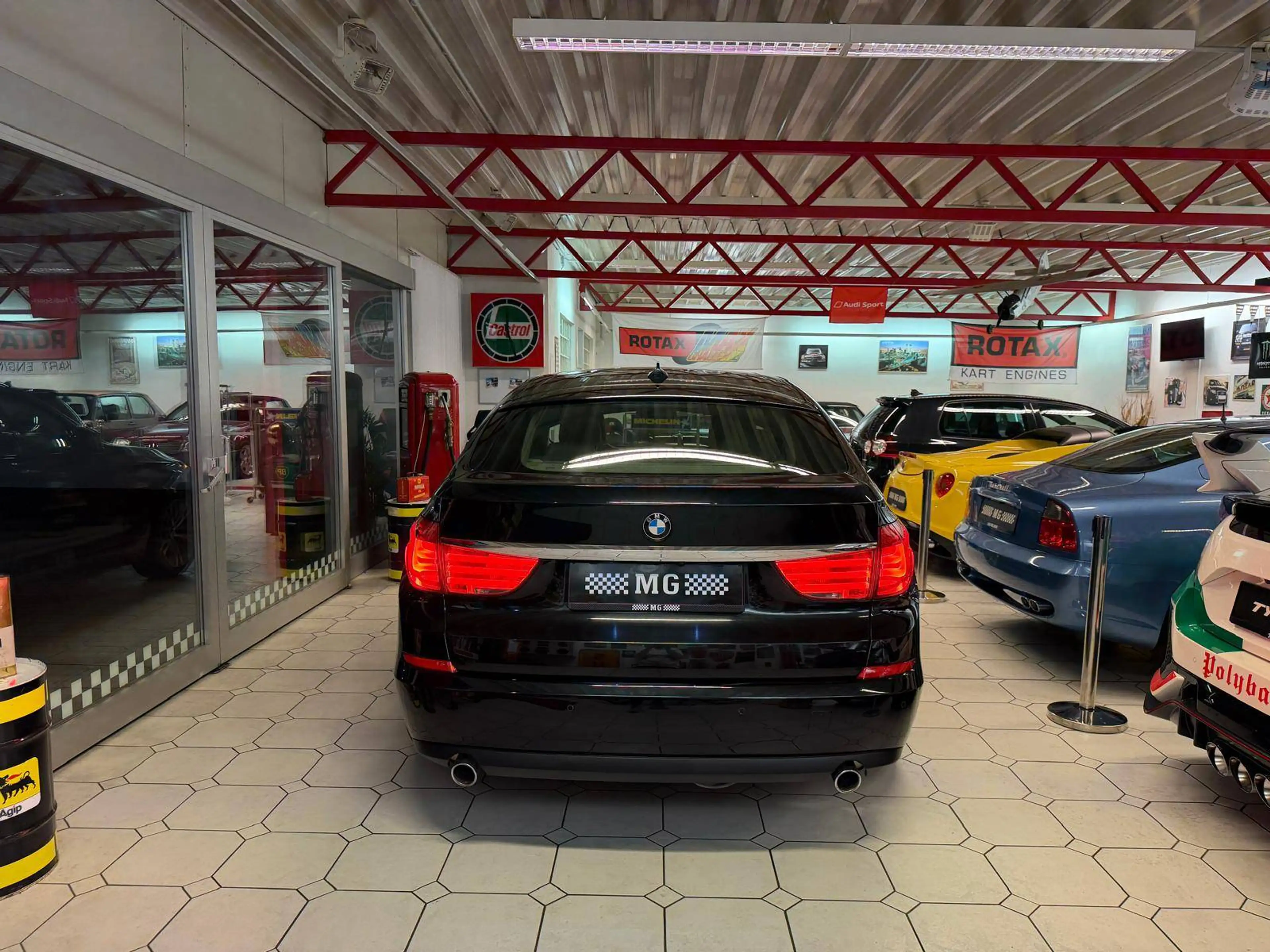 BMW 535 535 d xDrive Panoramadach — photo 8