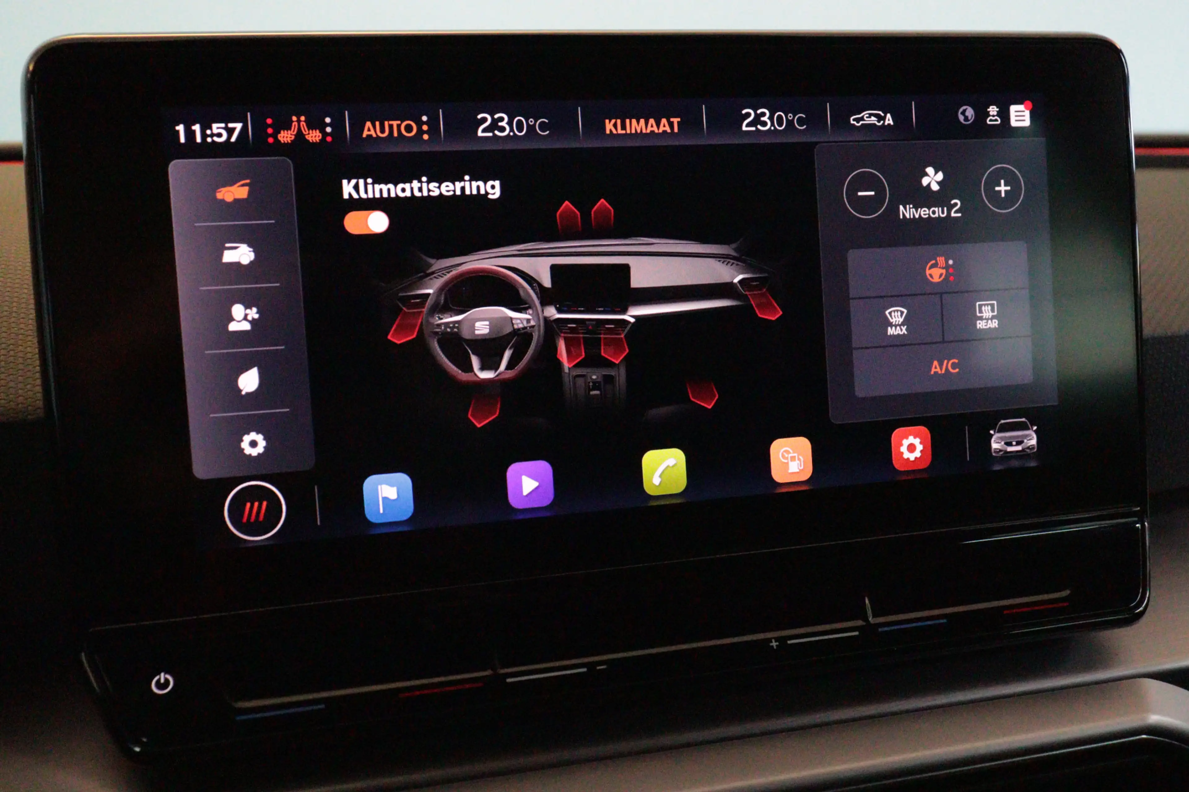 SEAT Leon e-Hybrid Sportstourer 1.4 TSI eHybrid PHEV FR | NAVI / APPC — photo 8