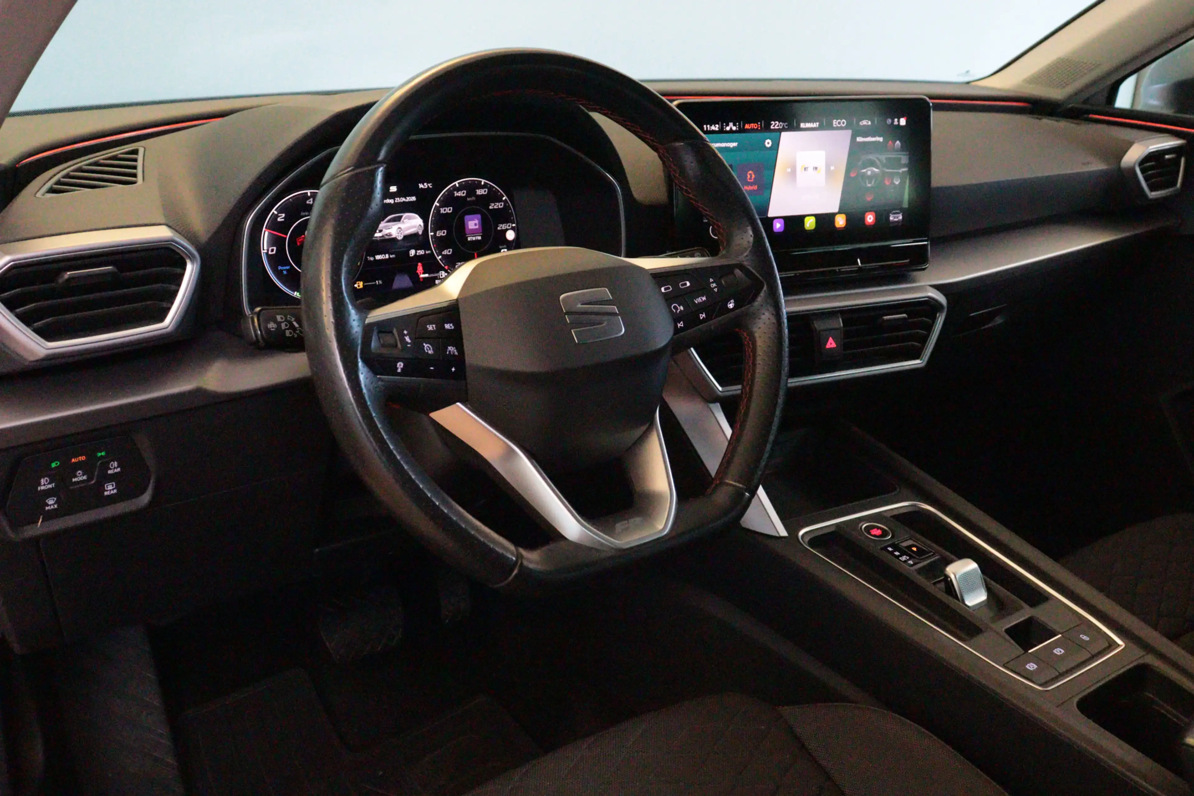 SEAT Leon e-Hybrid Sportstourer 1.4 TSI eHybrid PHEV FR | NAVI / APPC — photo 4