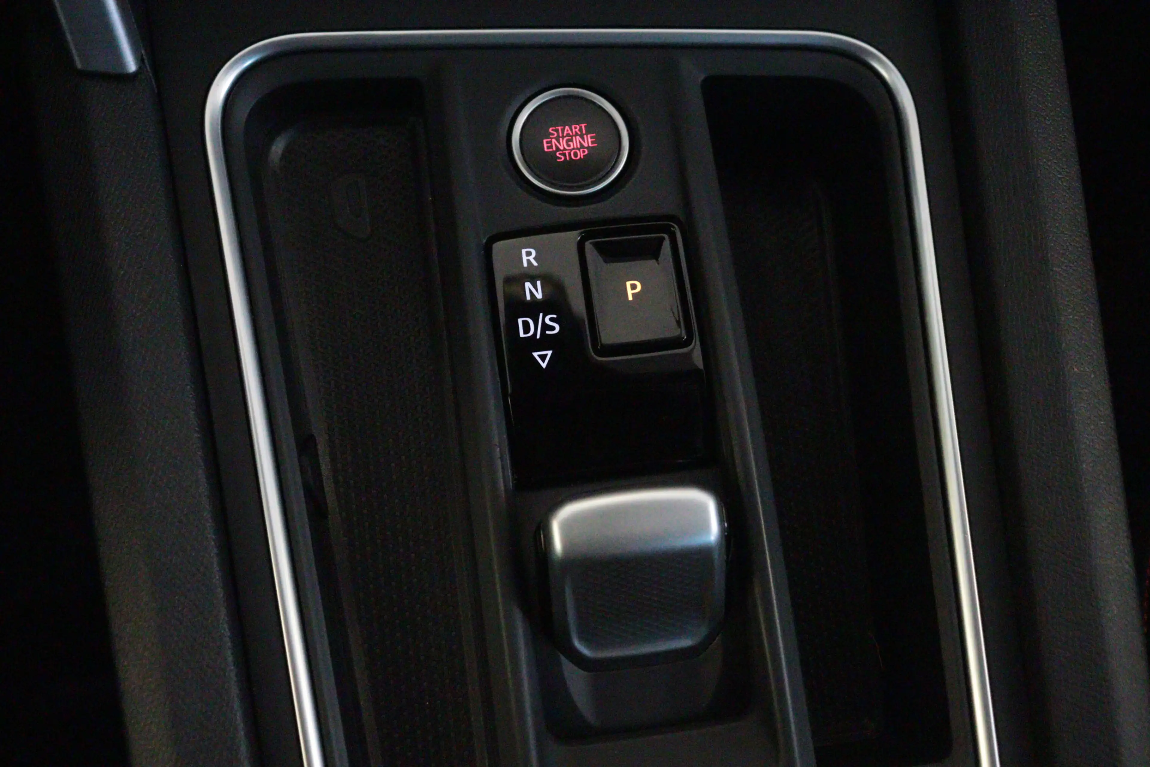 SEAT Leon e-Hybrid Sportstourer 1.4 TSI eHybrid PHEV FR | NAVI / APPC — photo 13