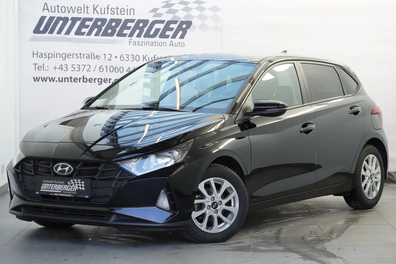 Hyundai i20 i20 i-Line Plus 1,2 MPI Schwarz - 2
