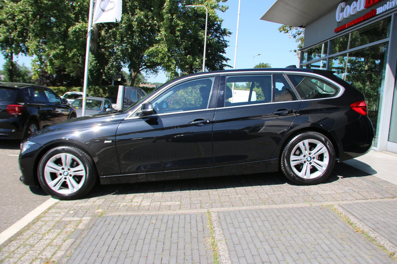 BMW 320 3-serie Touring 320i Corporate Lease High Executiv — photo 4