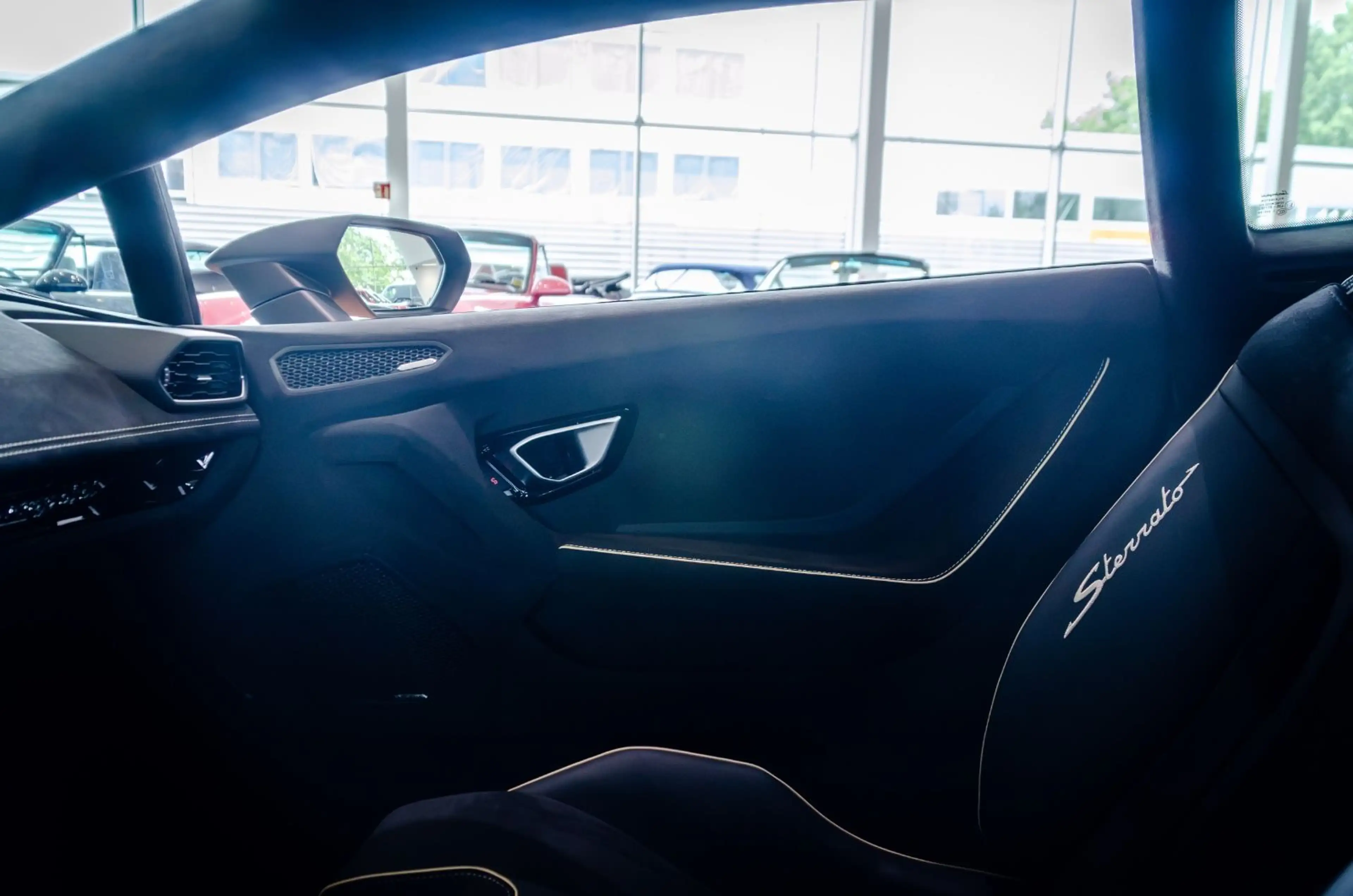 Lamborghini Huracán Sterrato*1. Hand*Ad Personam*Sensonum* — photo 11