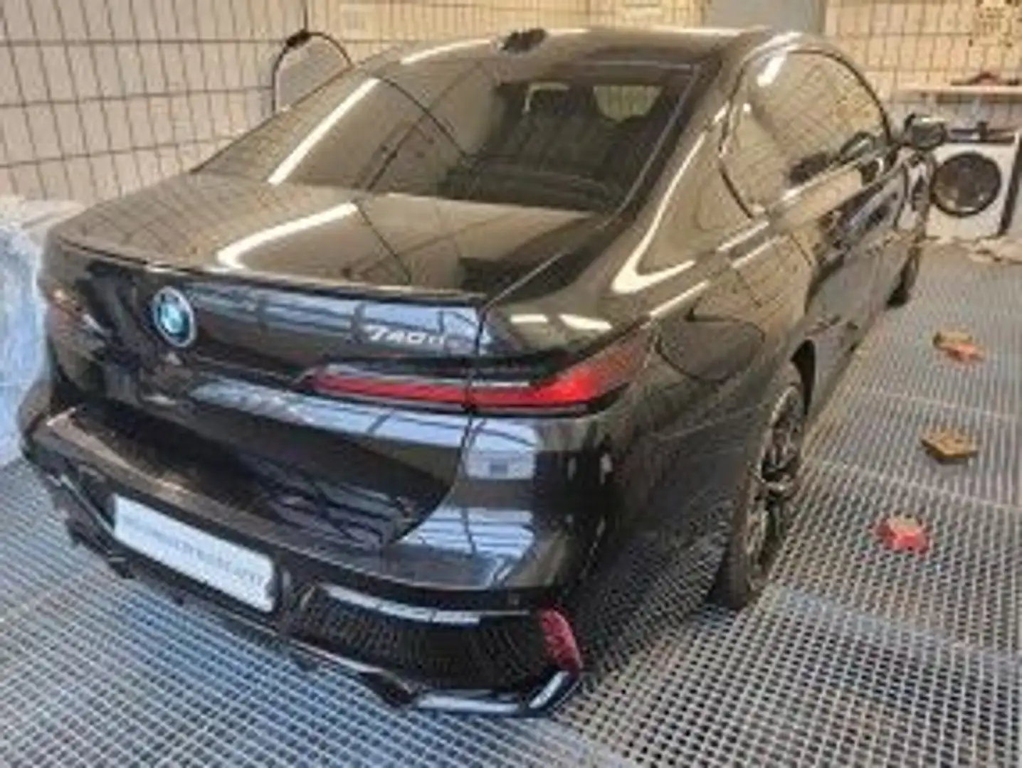 BMW 740 d xDrive*M Sport Pro*Carbon*B&W*Standklima* Чёрный - 2