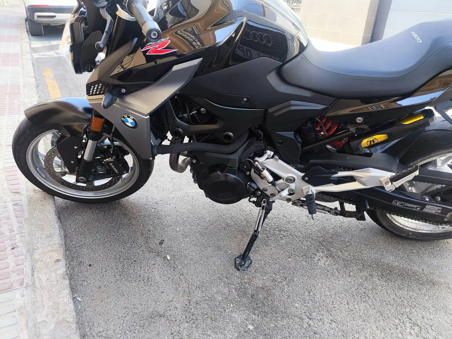 BMW F 900 R Negro - 2