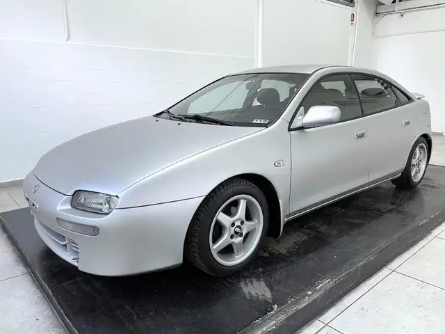 Mazda 323