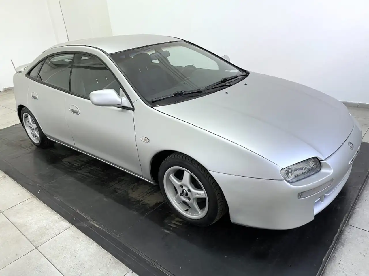Mazda 323 F Lantis 1.5i 16V cat 5 porte GLX, foto 5