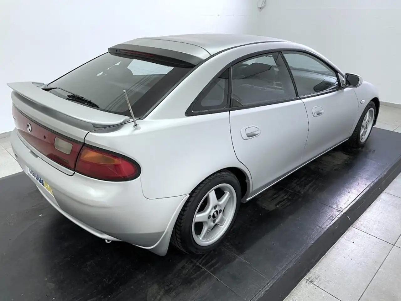 Mazda 323 F Lantis 1.5i 16V cat 5 porte GLX, foto 4