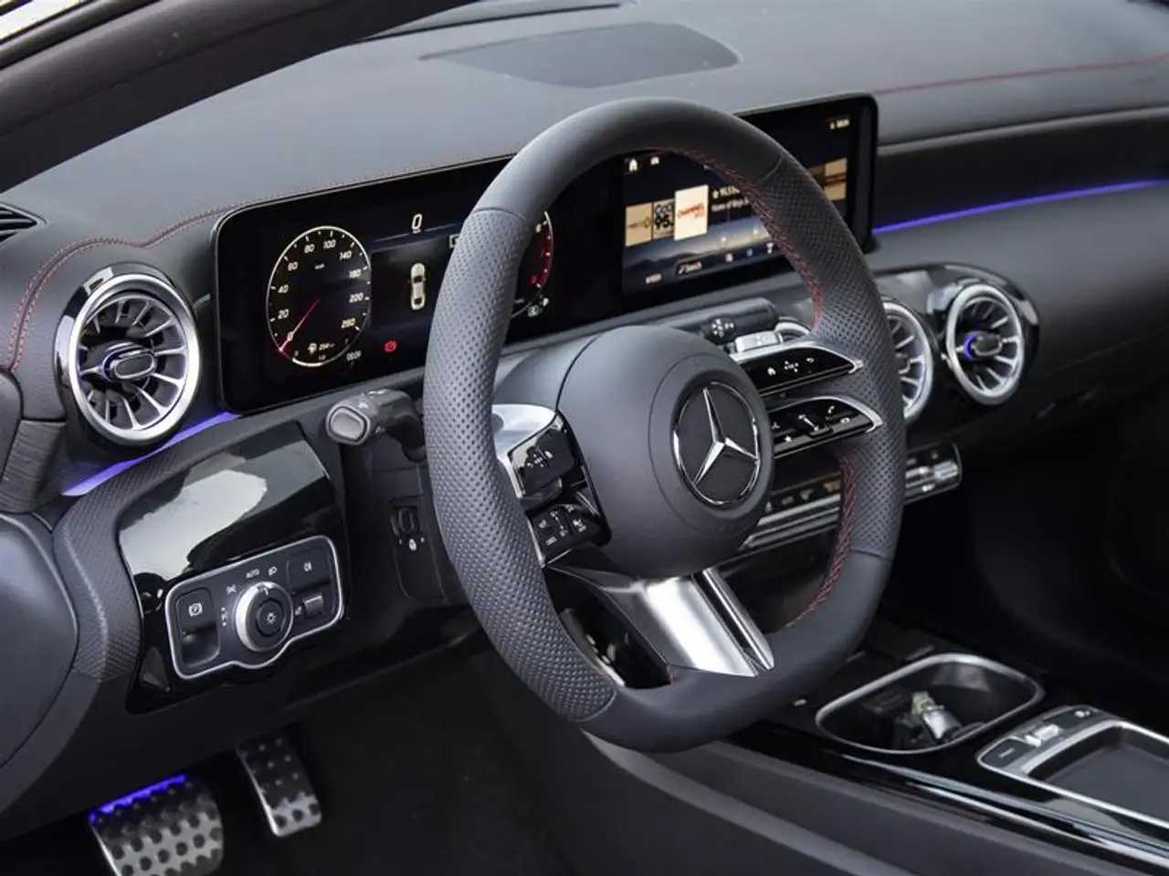 Mercedes-Benz CLA fotografie Mercedes-Benz CLA