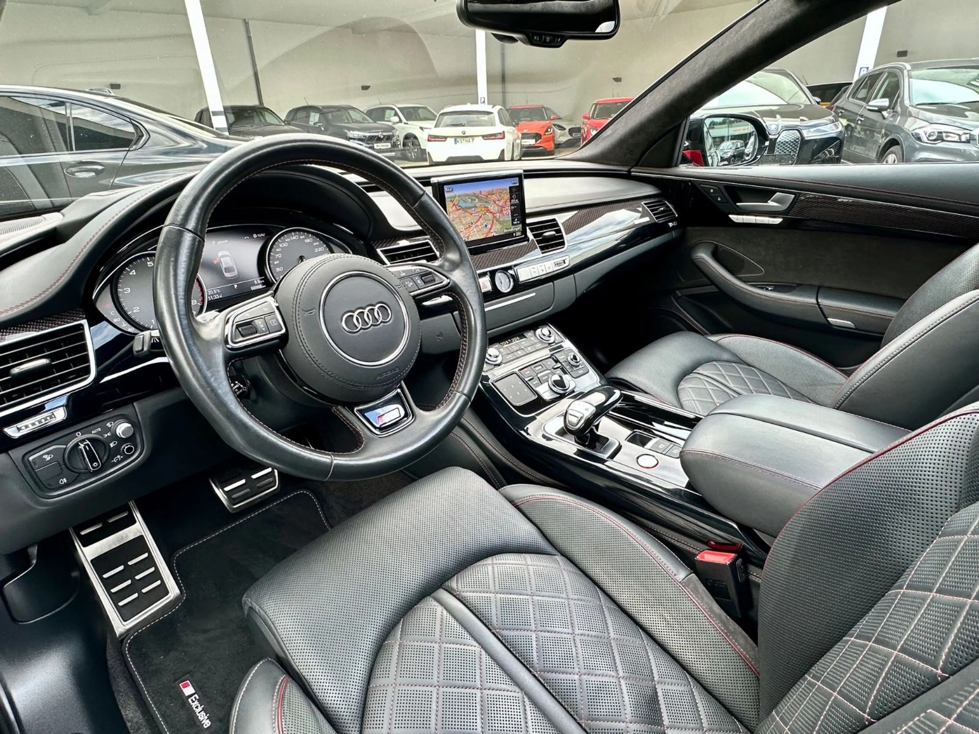 Audi S8 plus 4.0 V8 TFSI quattro | Schiebedach | 22" — photo 12