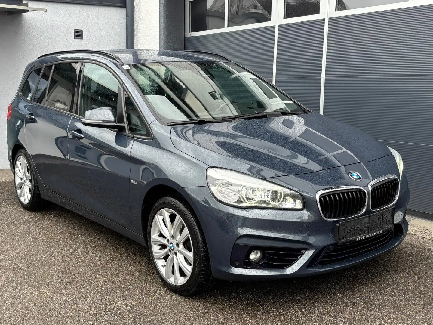 BMW 218 218 d aut. Sport Line*LED*HUD*NAVI*KEYLESS*18Zoll Gris - 2