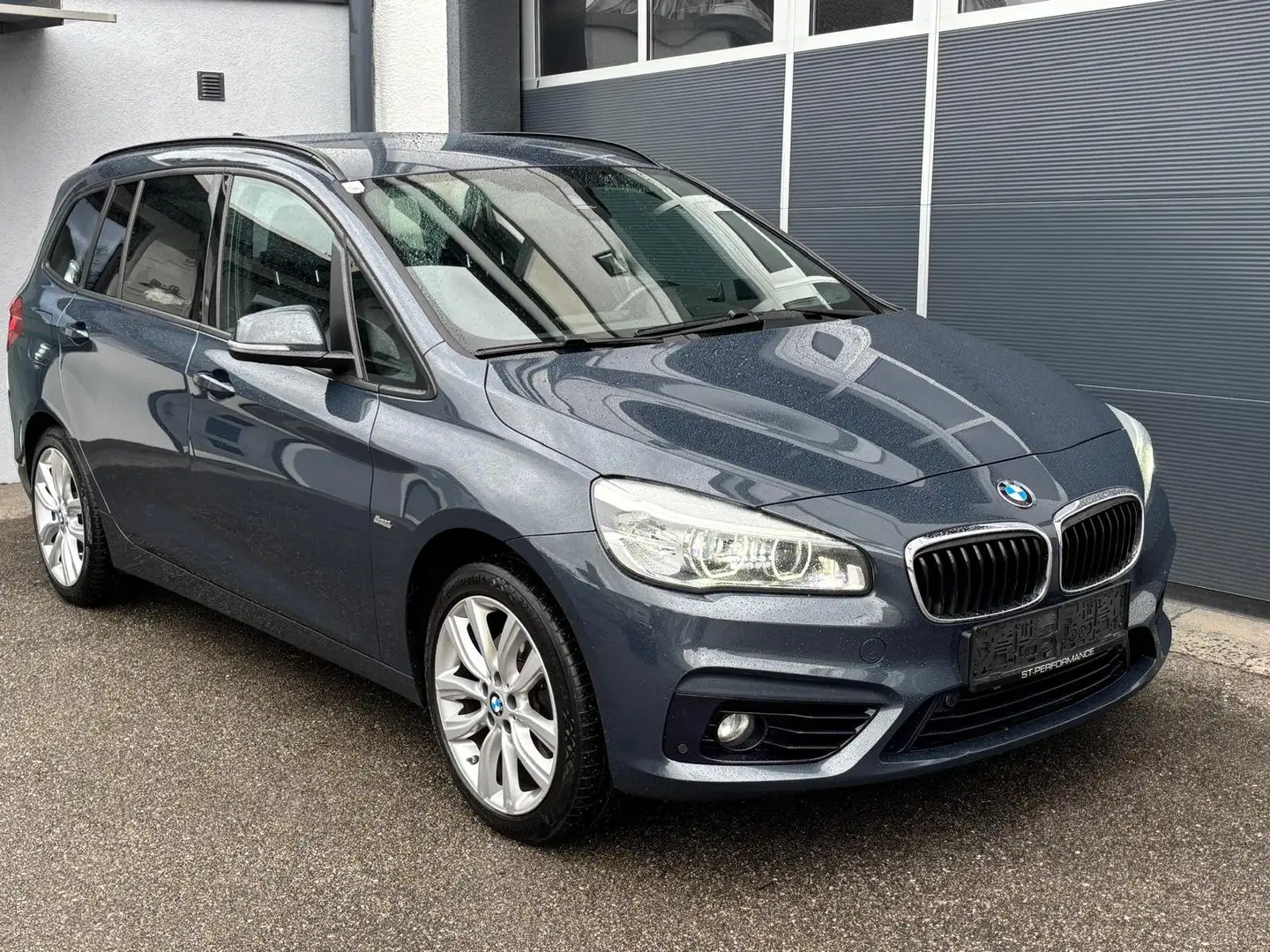 BMW 218 218 d aut. Sport Line*LED*HUD*NAVI*KEYLESS*18Zoll Gris - 1