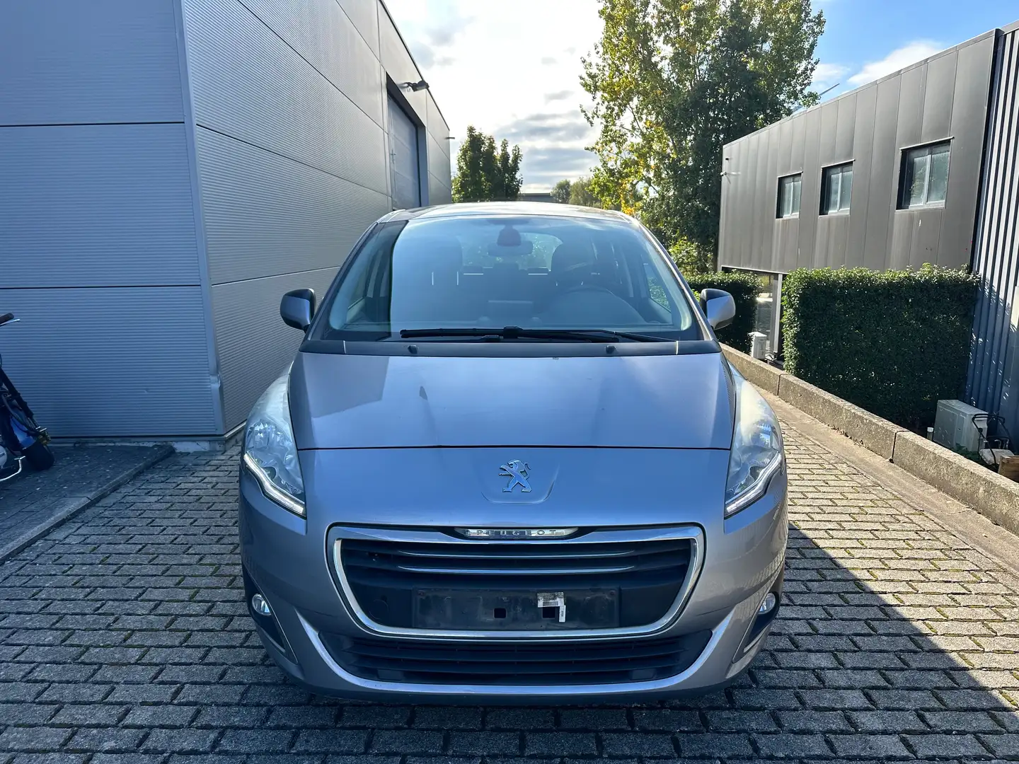 Peugeot 5008 5008 1.6 BlueHDi *** 7 PL *** EURO 6 Gris - 2