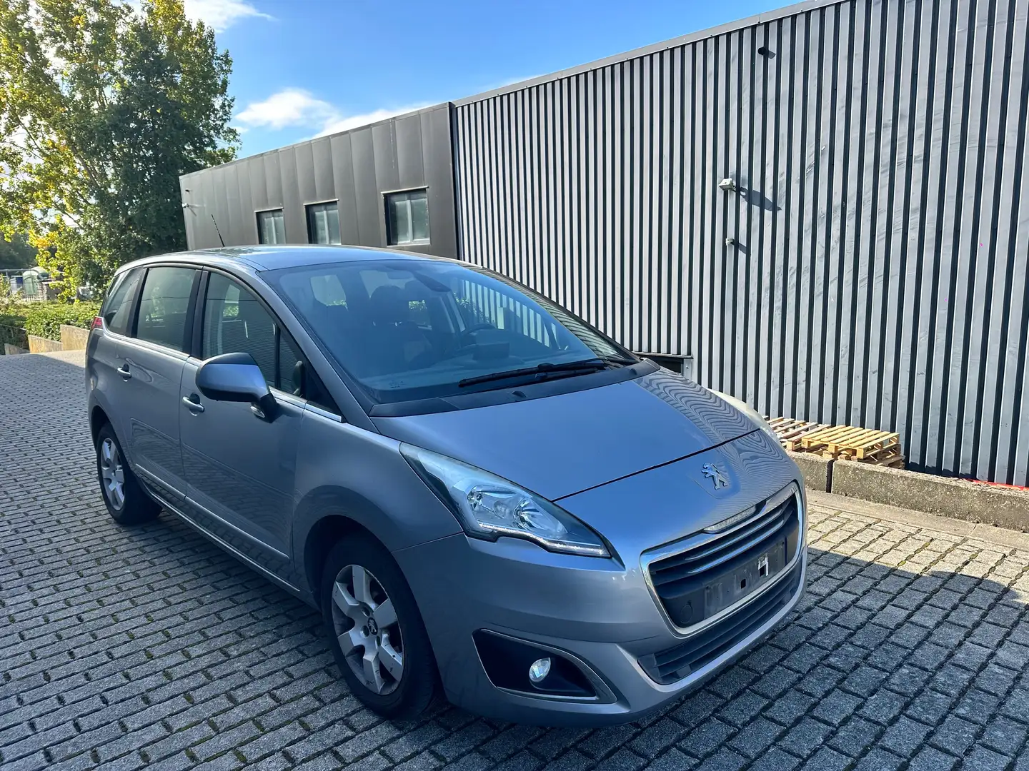 Peugeot 5008 5008 1.6 BlueHDi *** 7 PL *** EURO 6 Gris - 1