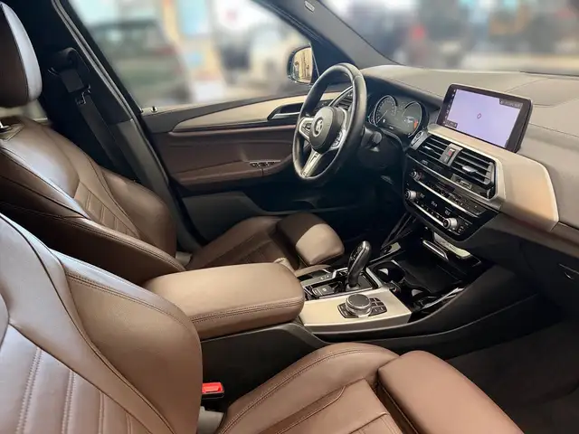 BMW X3 view 12