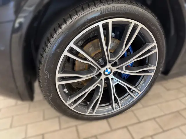 BMW X3 view 3