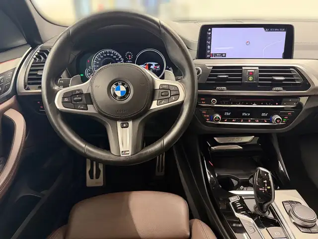 BMW X3 view 8