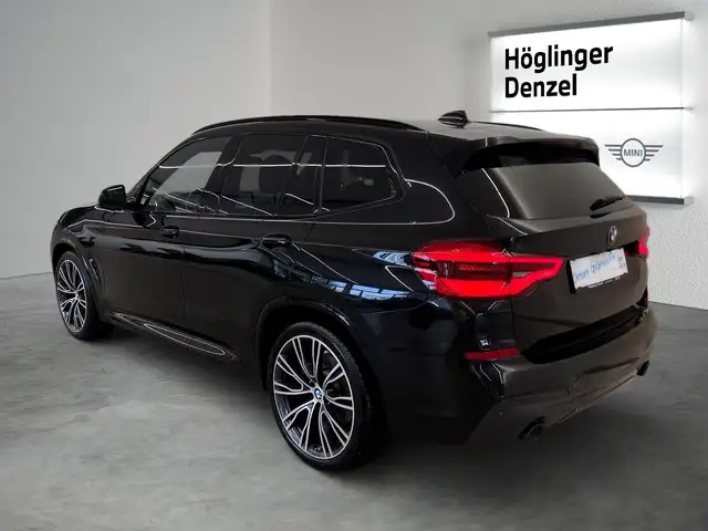 BMW X3 view 10