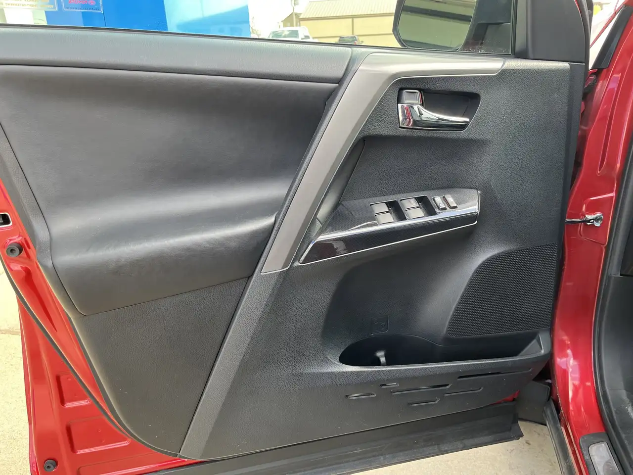 Toyota RAV 4 снимка Toyota RAV 4