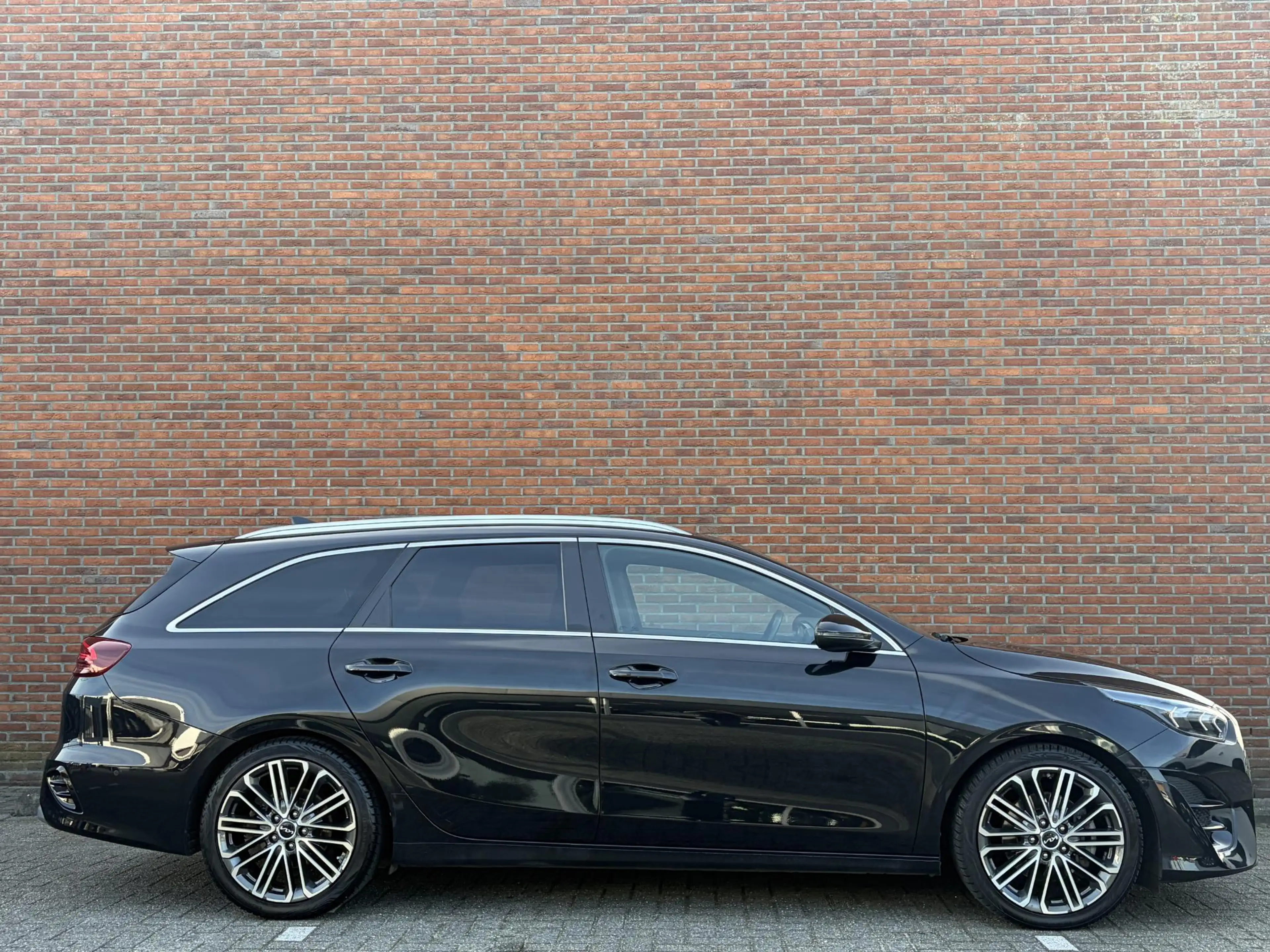 Kia Ceed SW / cee'd SW Sportswagon 1.5 T-GDi GT-PlusLine Automaat I Sport — photo 4