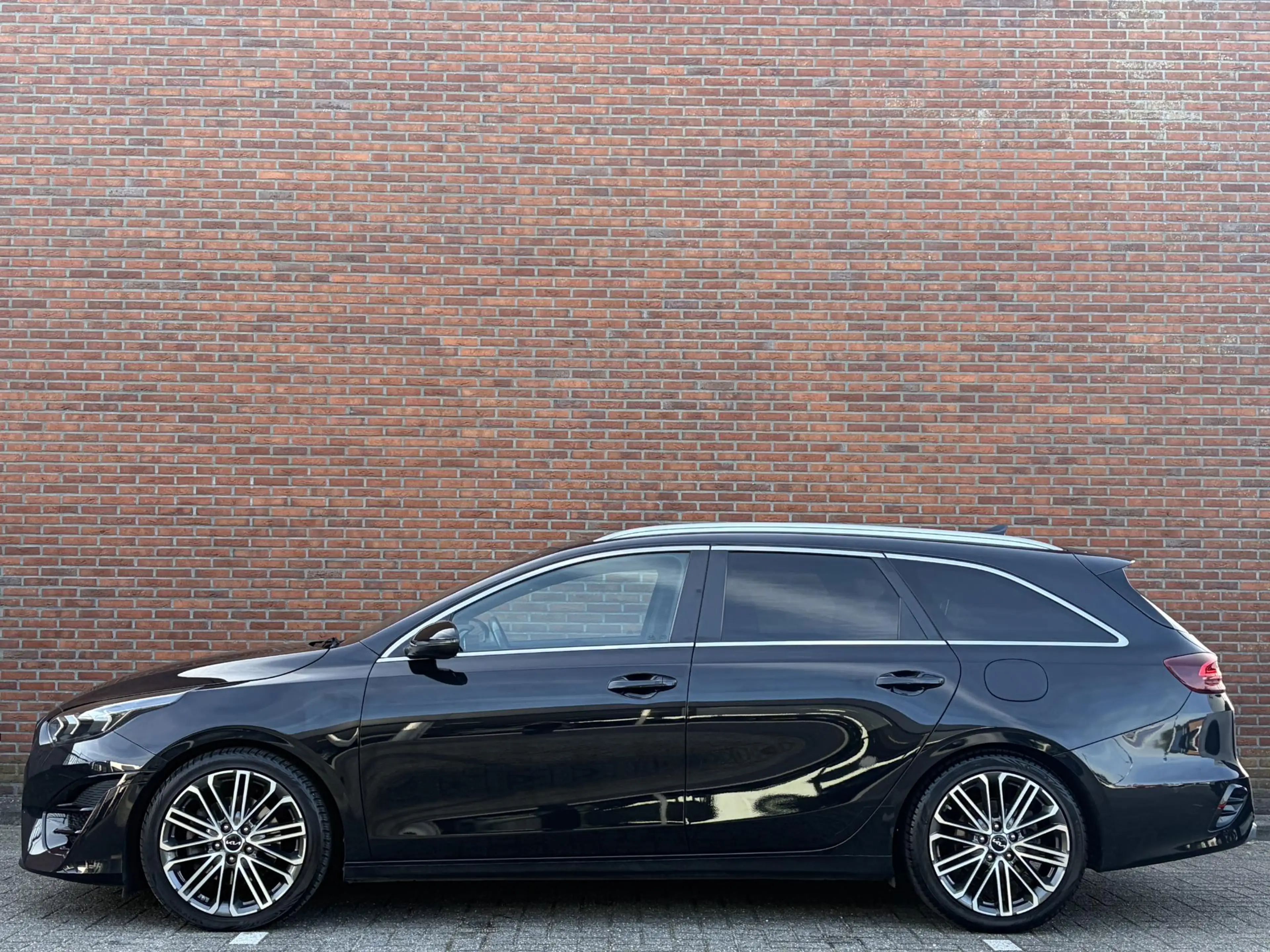 Kia Ceed SW / cee'd SW Sportswagon 1.5 T-GDi GT-PlusLine Automaat I Sport — photo 5