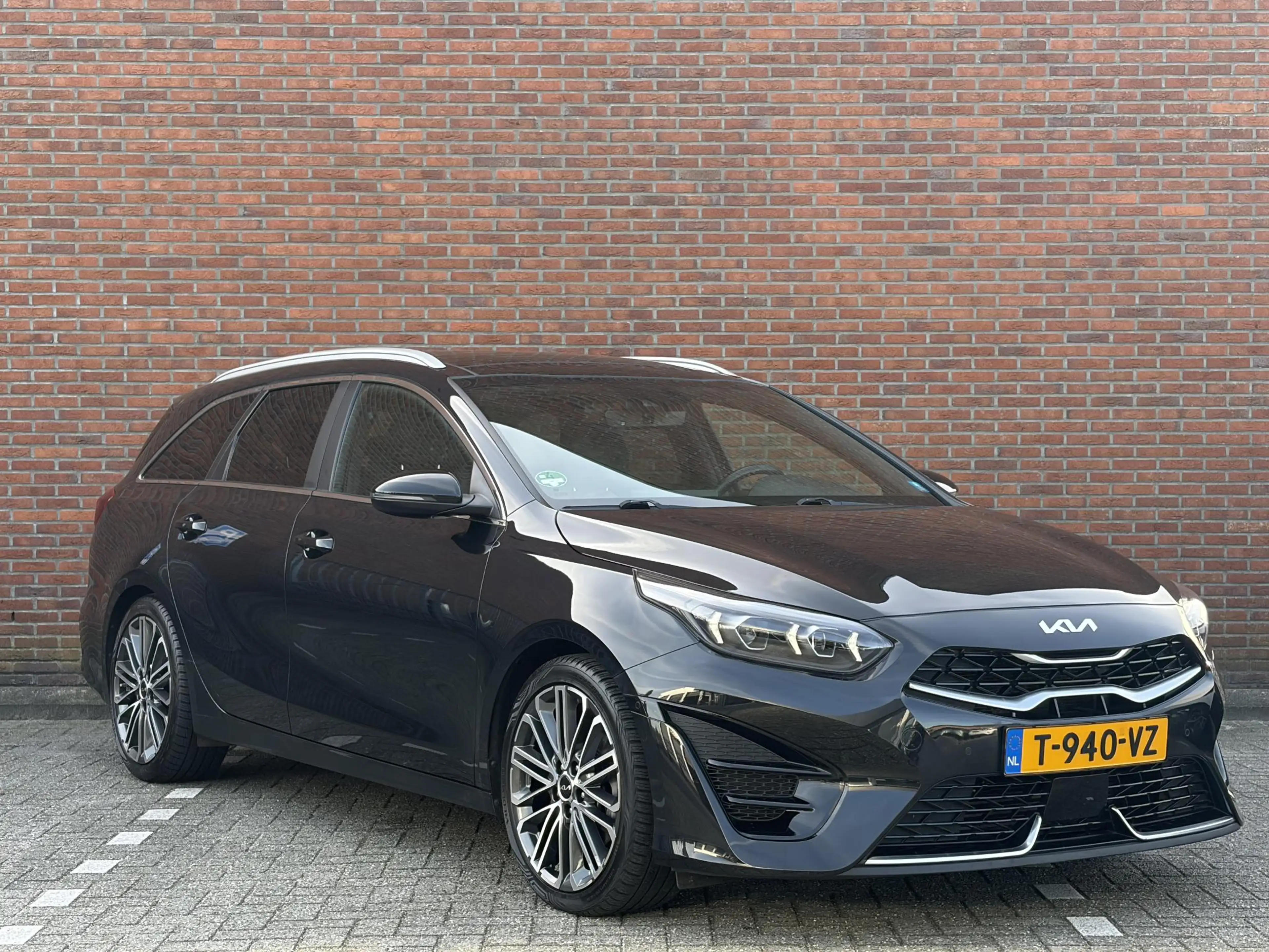 Kia Ceed SW / cee'd SW Sportswagon 1.5 T-GDi GT-PlusLine Automaat I Sport — photo 3