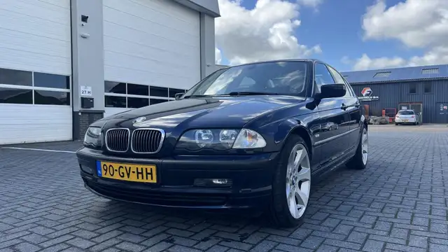 BMW 320 3-serie 320i Executive