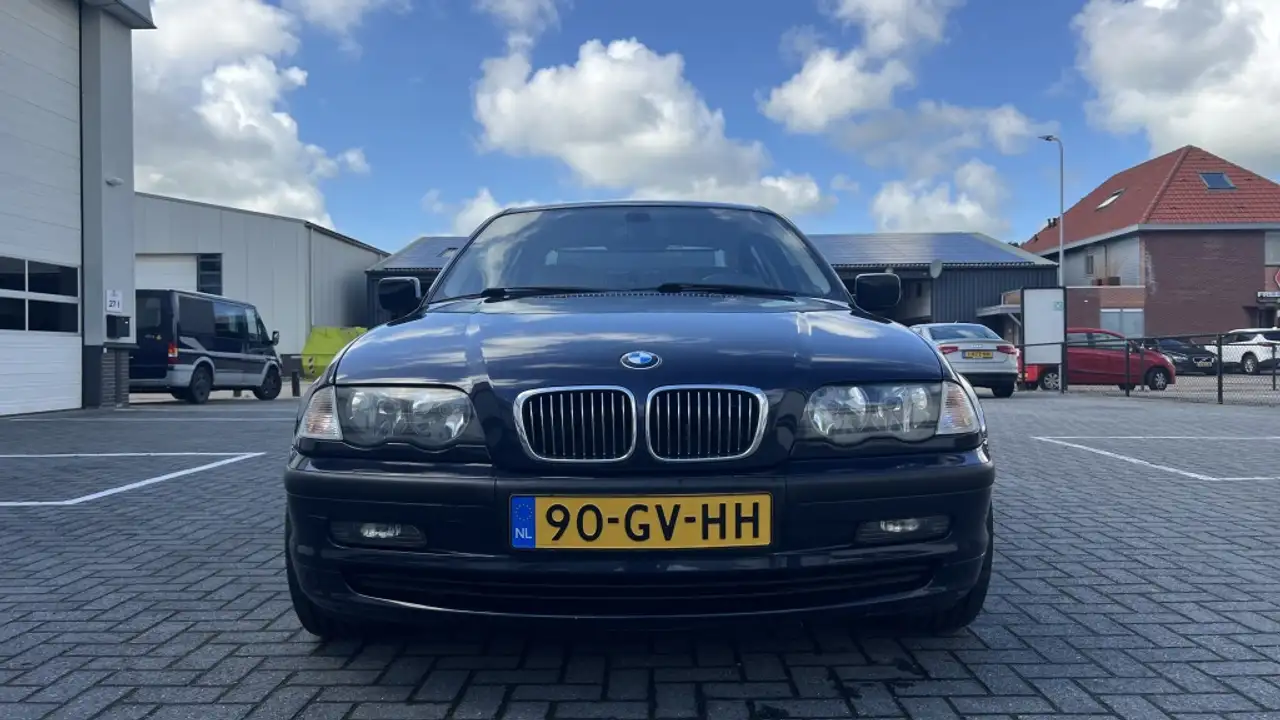 BMW 320 3-serie 320i Executive, foto 2