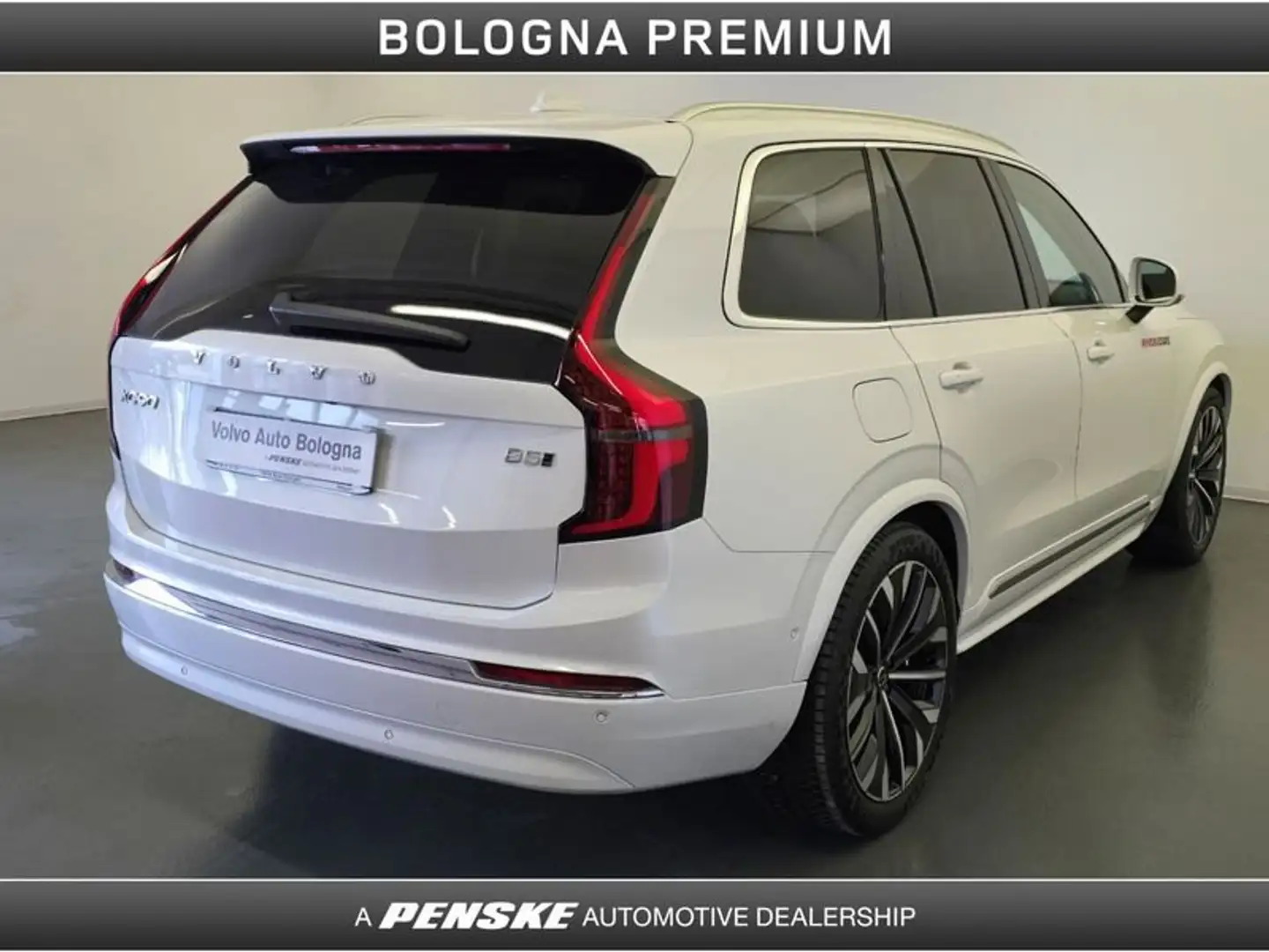 Volvo XC90 B5 AWD automatico 7 posti Ultra Bright Bianco - 2