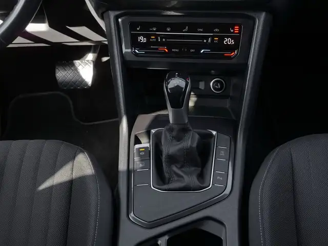 Volkswagen Tiguan Allspace view 7