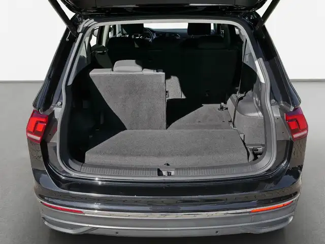Volkswagen Tiguan Allspace view 11
