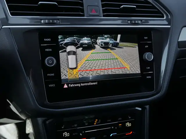 Volkswagen Tiguan Allspace view 15