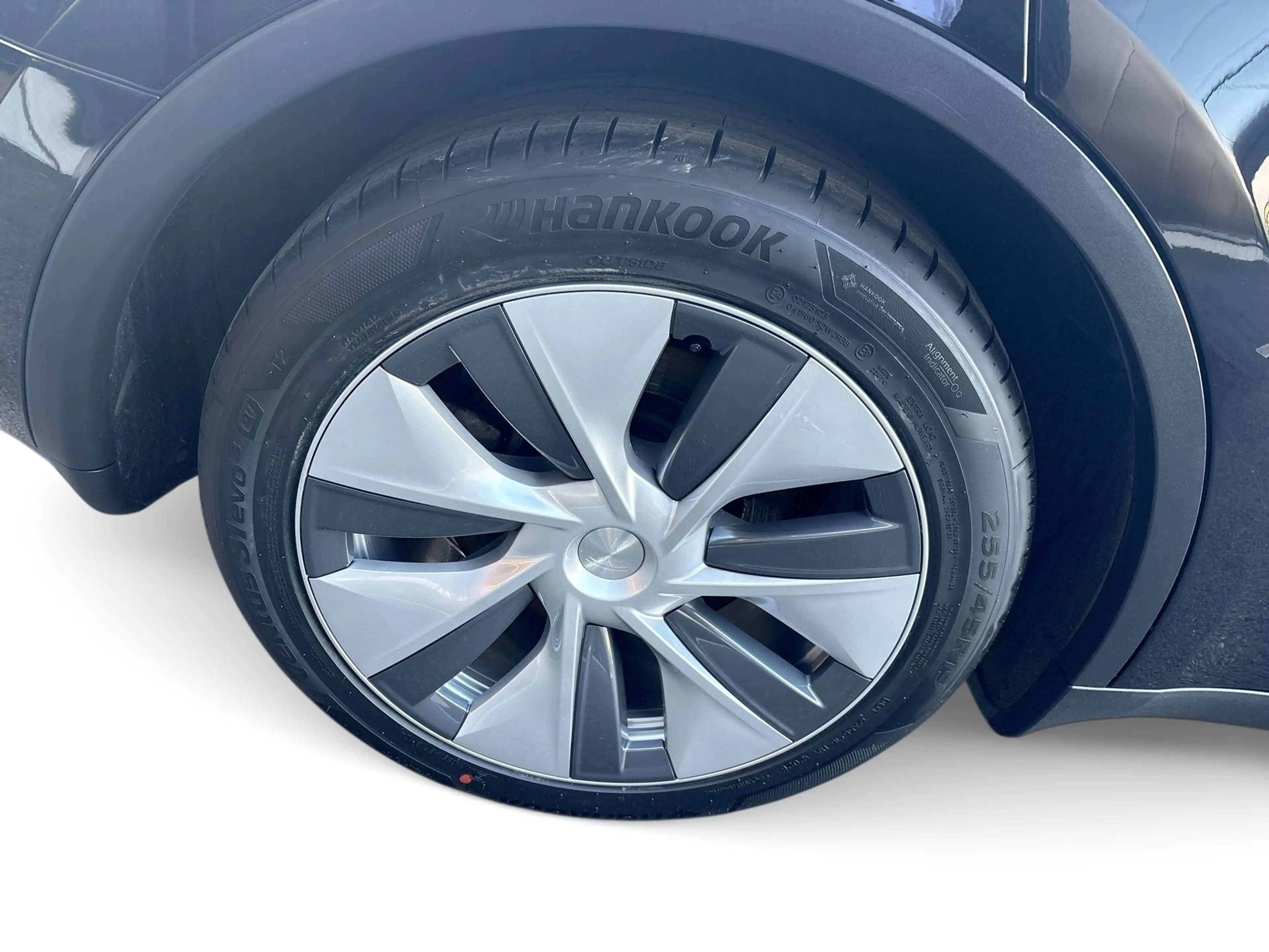 Tesla Model Y RWD/Certified Pre Owned — photo 10
