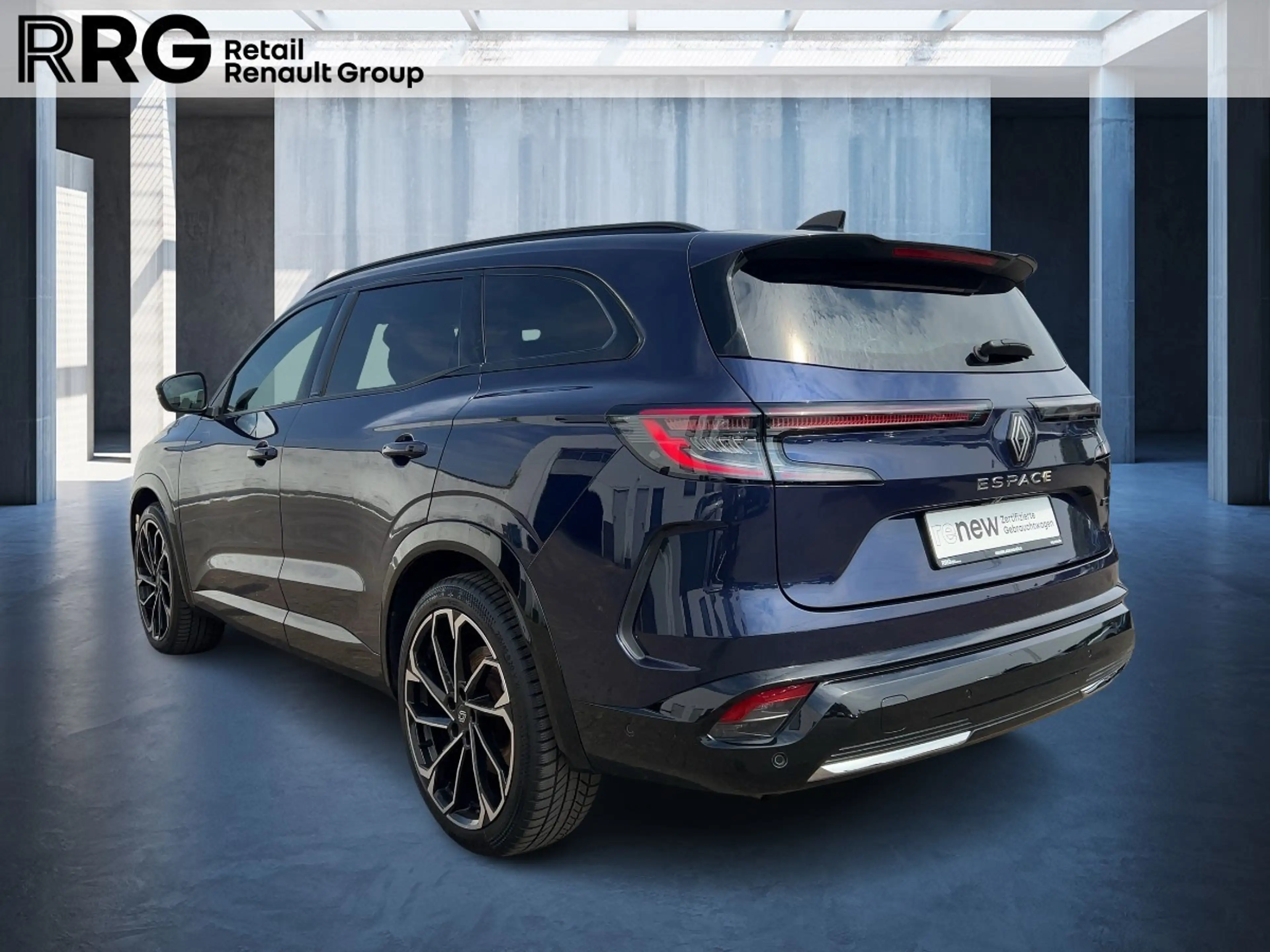 Renault Espace ICONIC E-TECH FULL HYBRID 200 PANORAMADACH — photo 4
