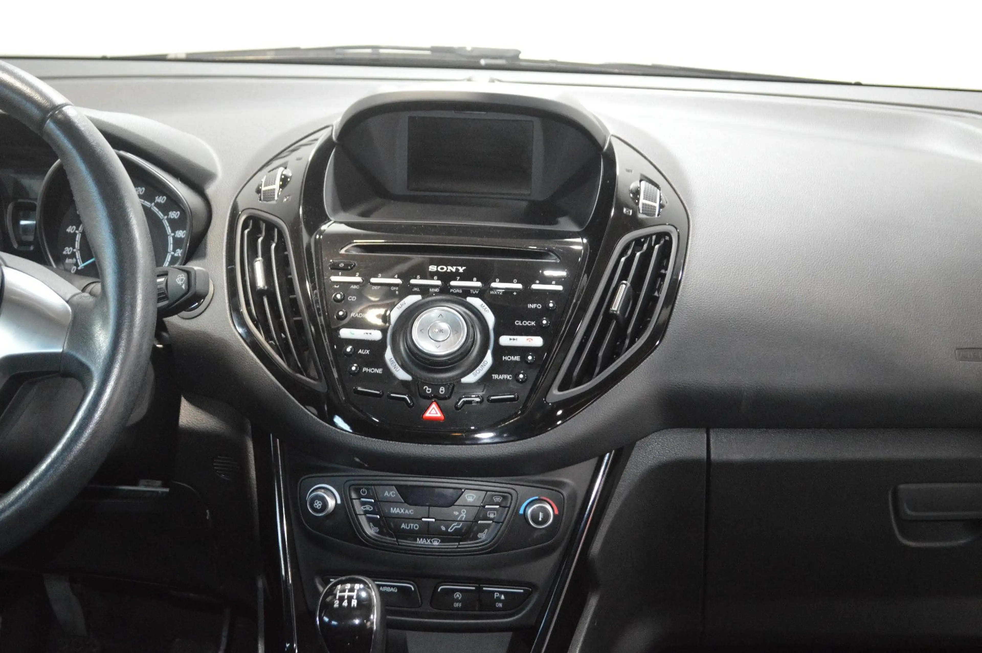 Ford B-Max B-MAX Titanium — photo 8