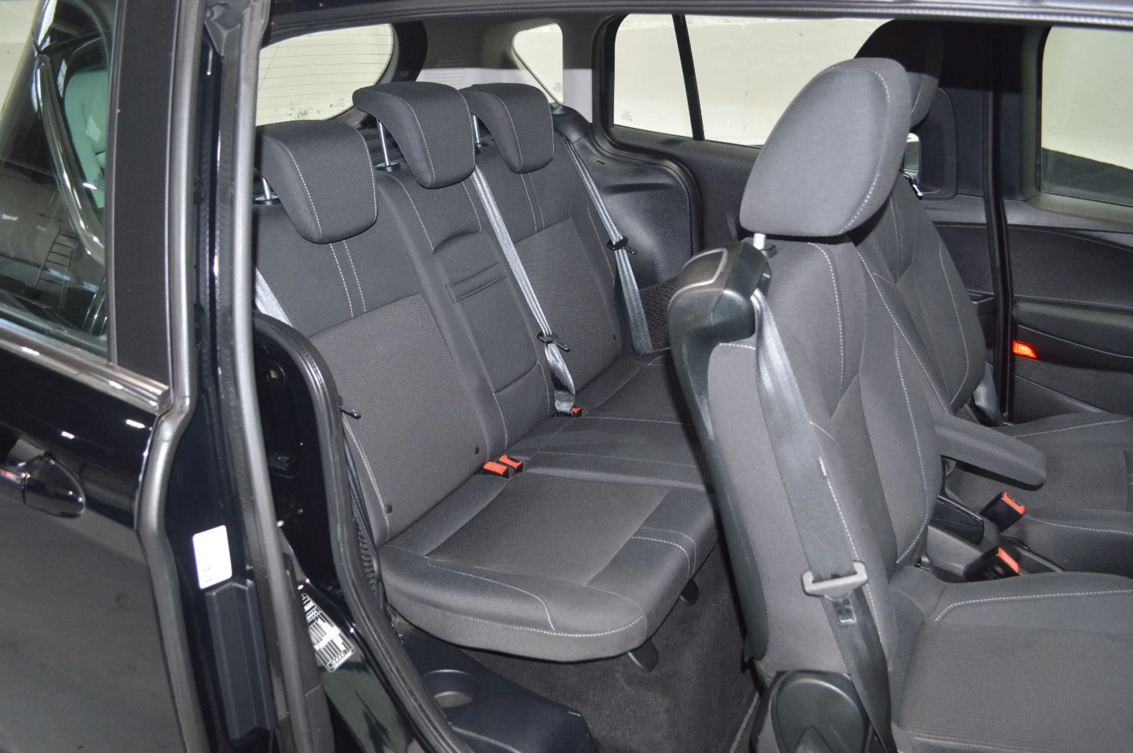 Ford B-Max B-MAX Titanium — photo 5