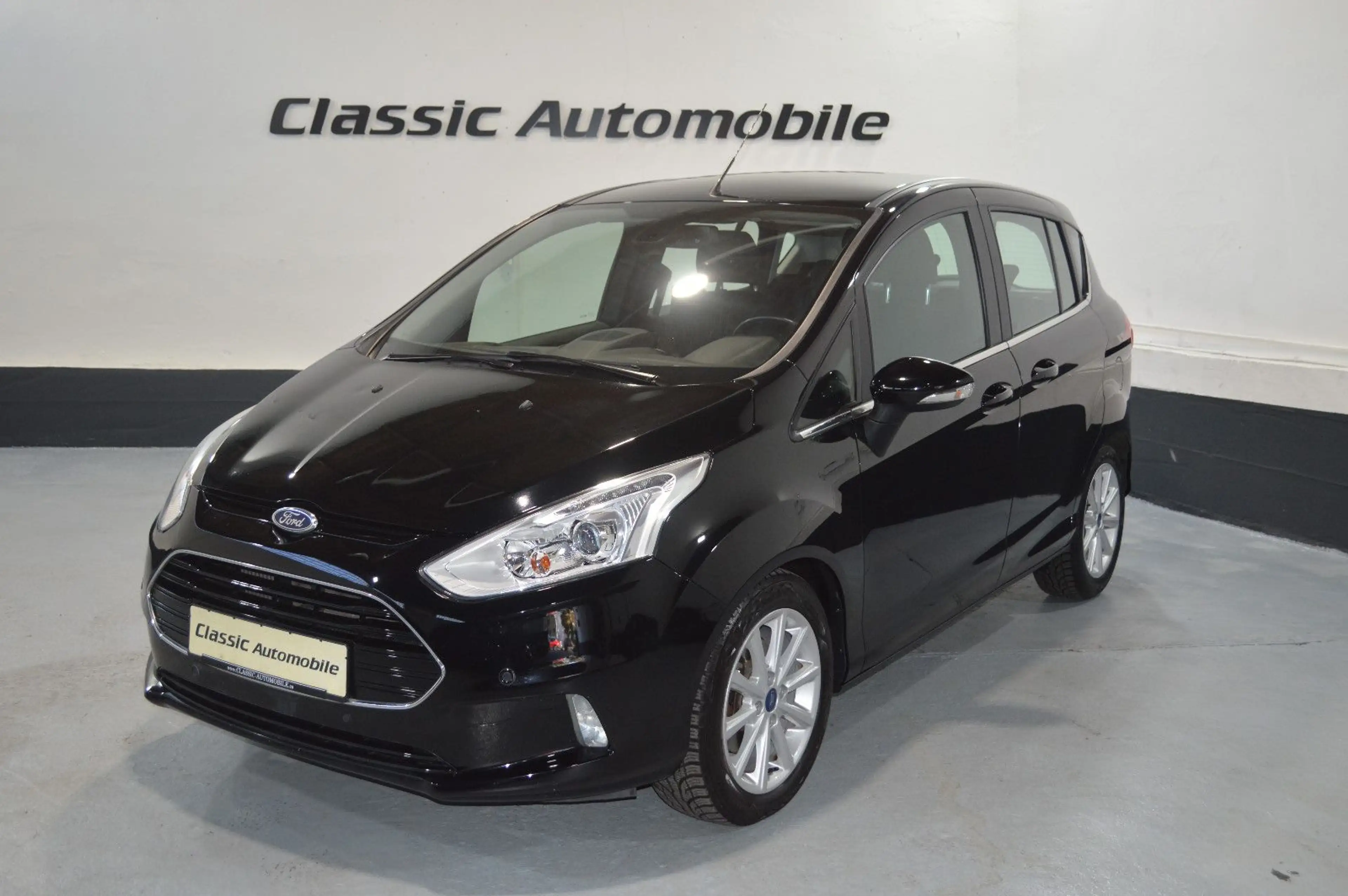 Ford B-Max B-MAX Titanium — photo 12