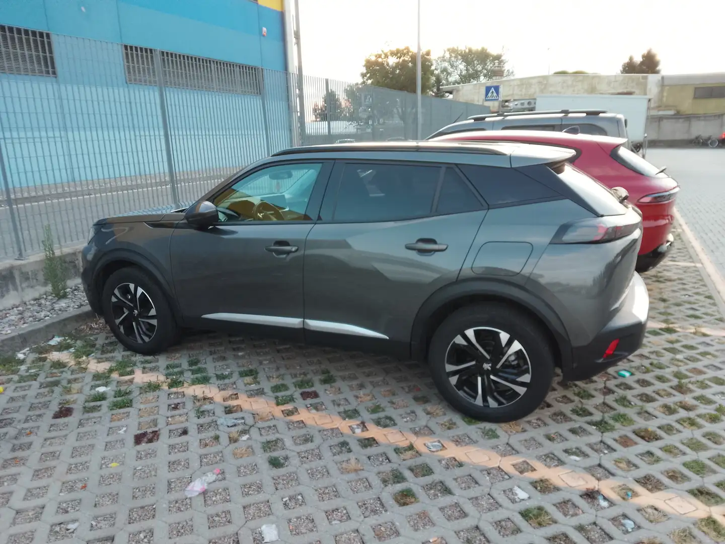 Peugeot 2008 2008 II 2020 1.2 puretech Allure Navi Pack s Grigio - 2