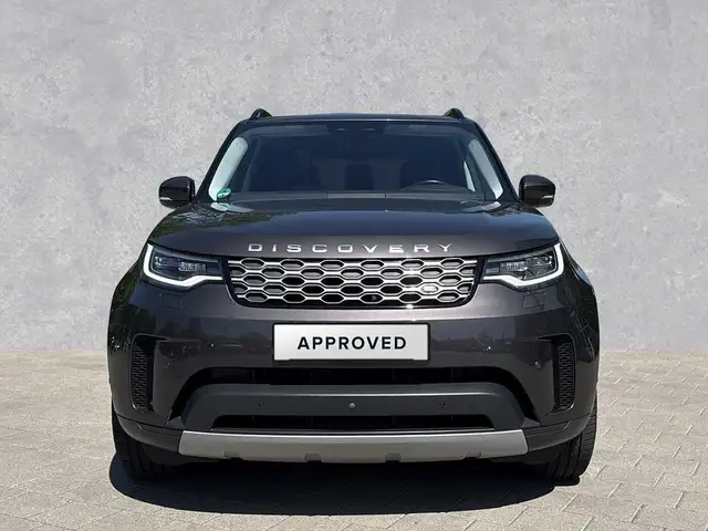 Land Rover Discovery view 8