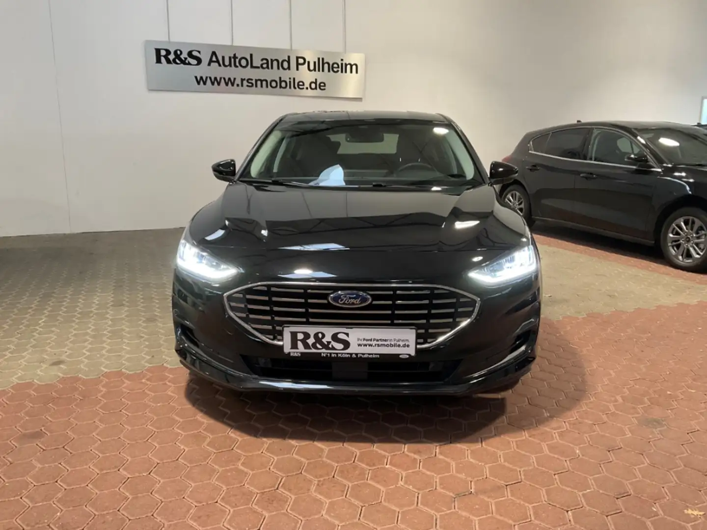 Ford Focus Titanium RÜCKF .PDC. NAVI. +4 Jahre Garantie Schwarz - 2