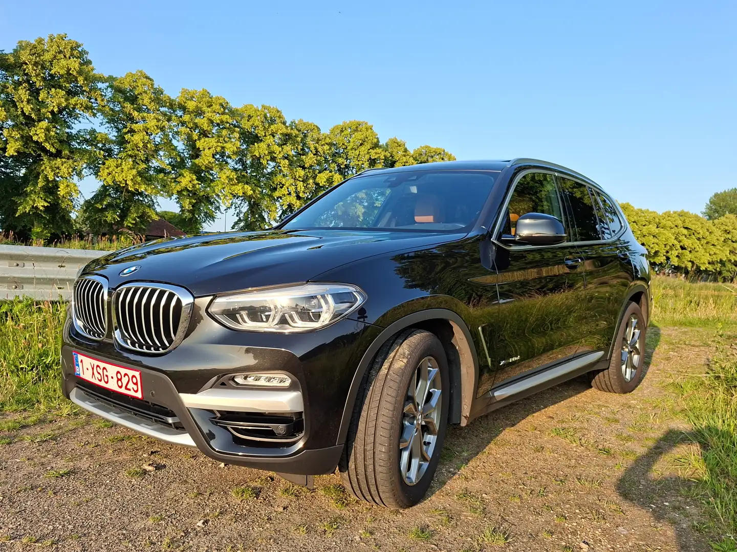BMW X3 X3 xDrive20d Aut. xLine Zwart - 1