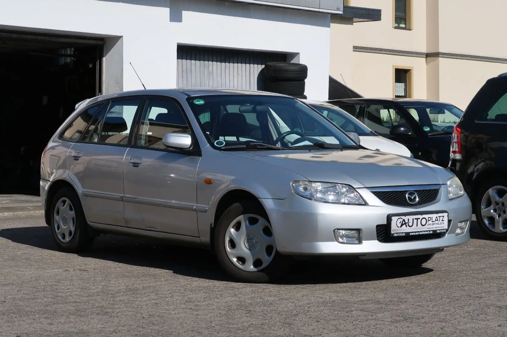 Mazda 323 F 1.6 Exclusive *AUTOMATIK Plateado - 1