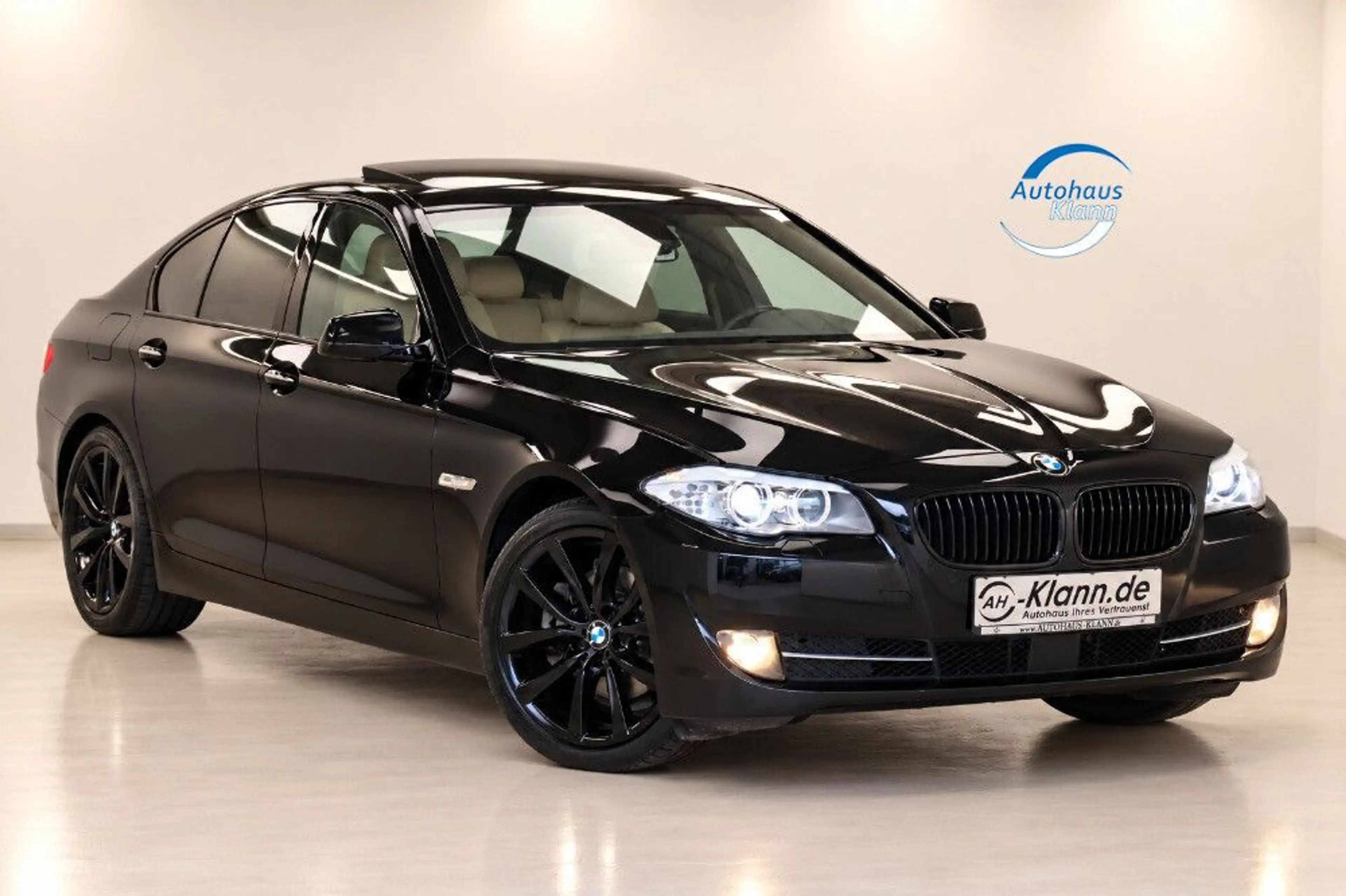 BMW 523 i 3.0 204PS Automatik S-Dach ACC HUD Navi LED