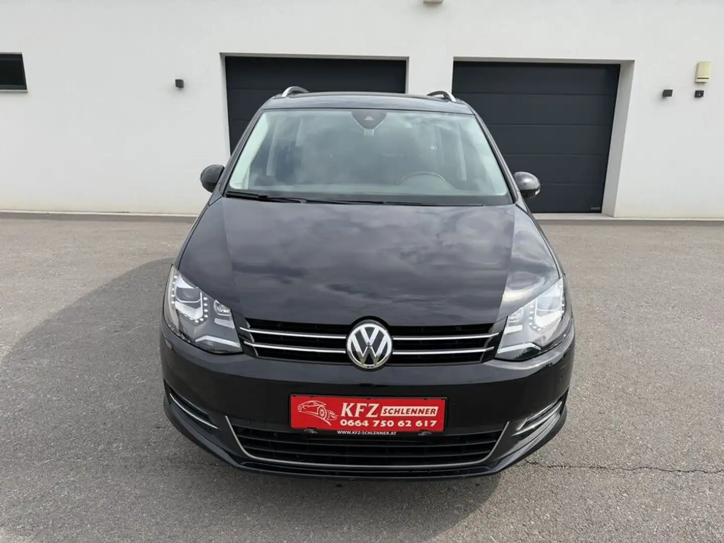 Volkswagen Sharan Business 4Motion DSG/7-Sitzer/AHK/Leder Schwarz - 2