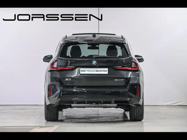 BMW X1 view 4