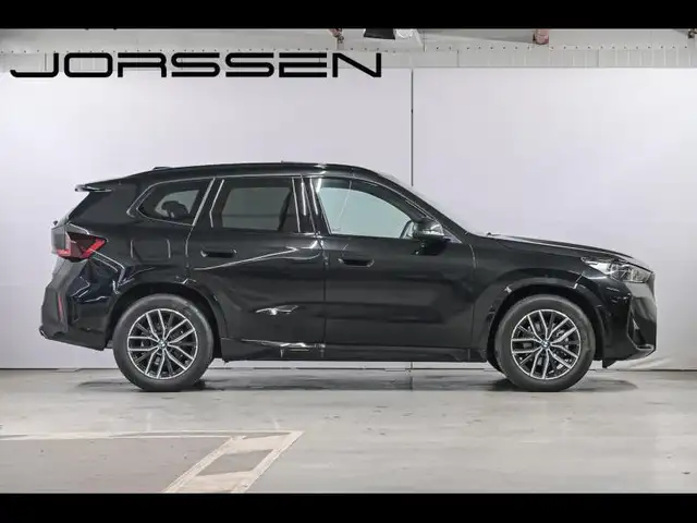 BMW X1 view 3