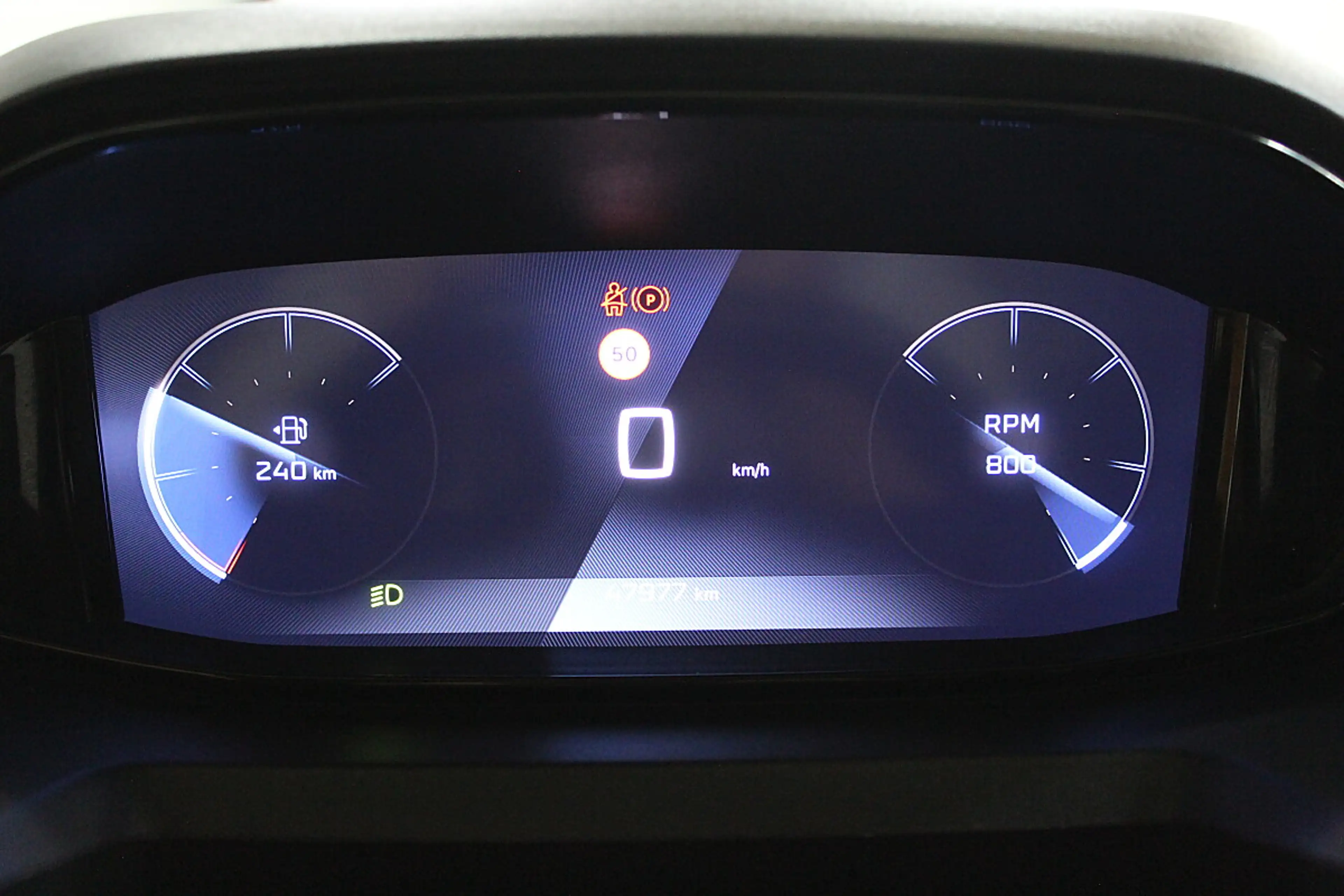 Peugeot Rifter Standard BlueHDI 100 S&S Allure 6-Gang-Manuell — photo 12