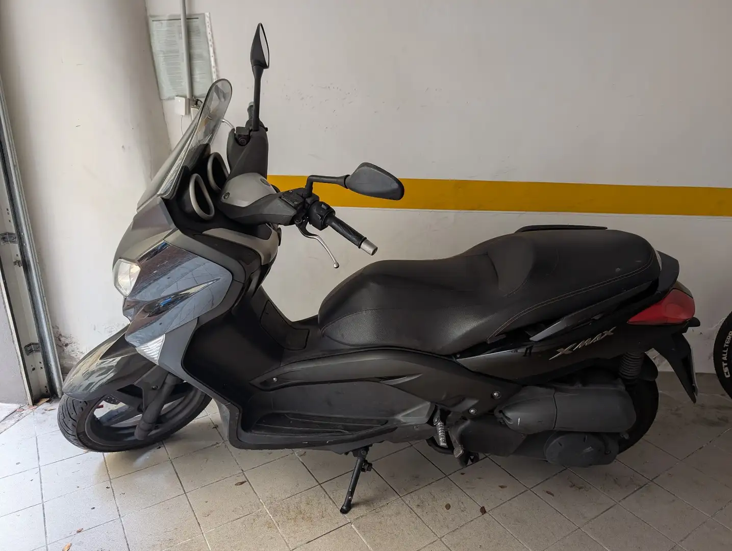 Yamaha X-Max 250 Nero - 1