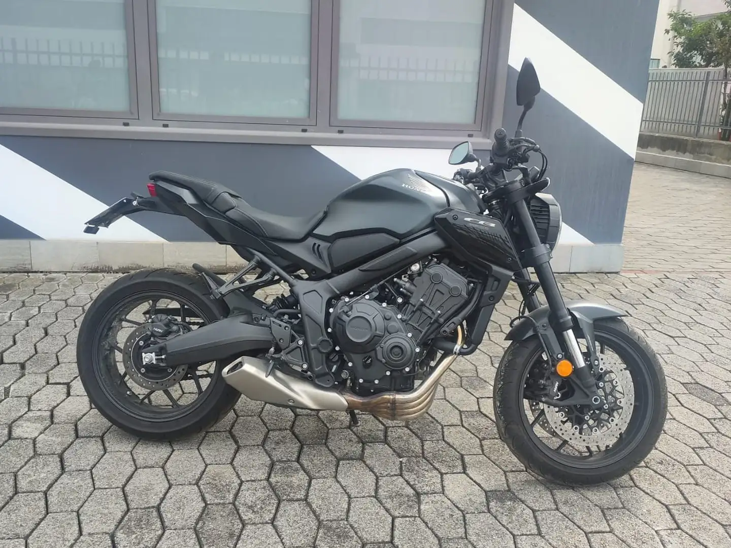 Honda CB 650 R Black Edition Negro - 1