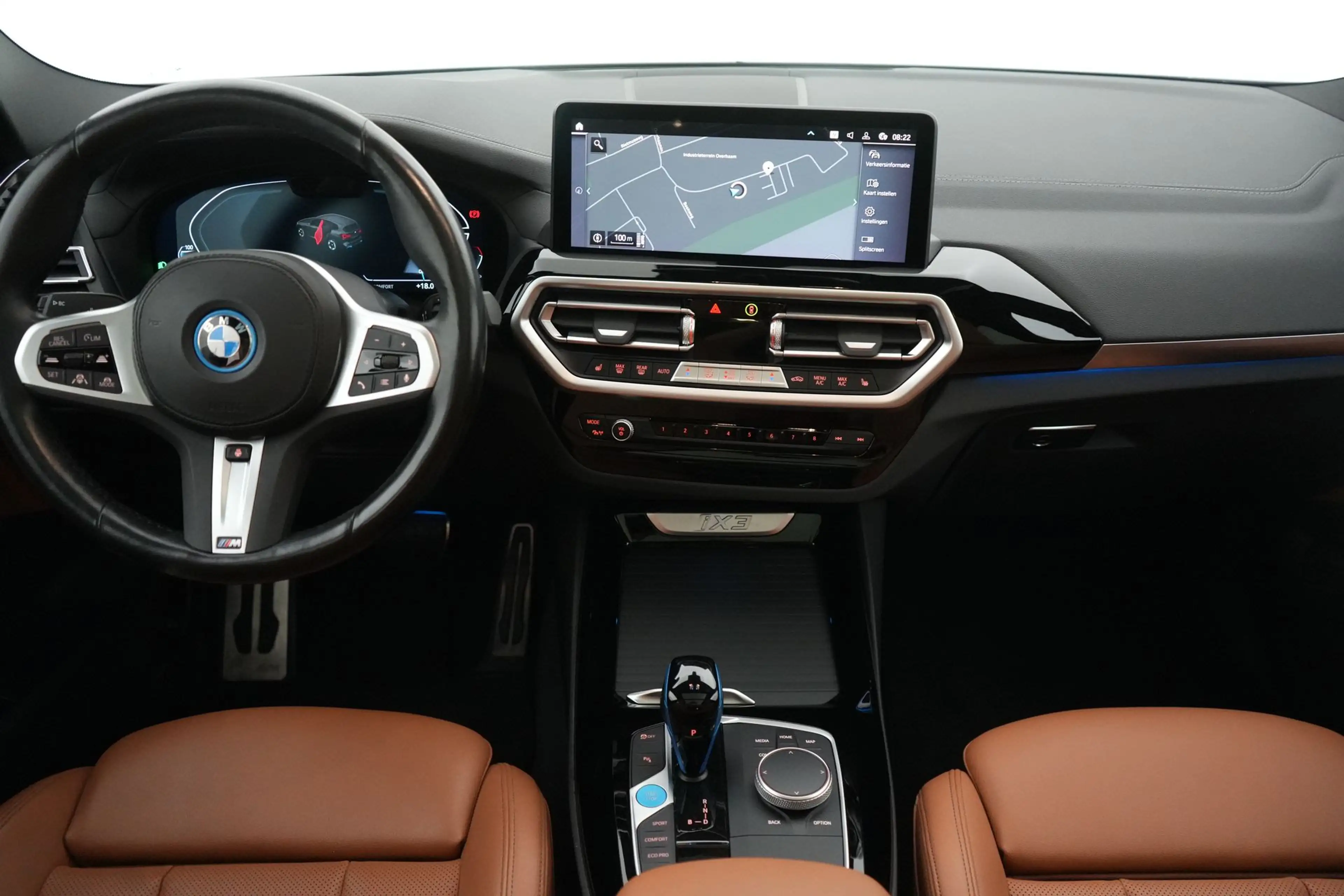 BMW iX3 80 kWh LEDER/CUIR LED GPS PDC CAM Pano BLIS Verw. — photo 13
